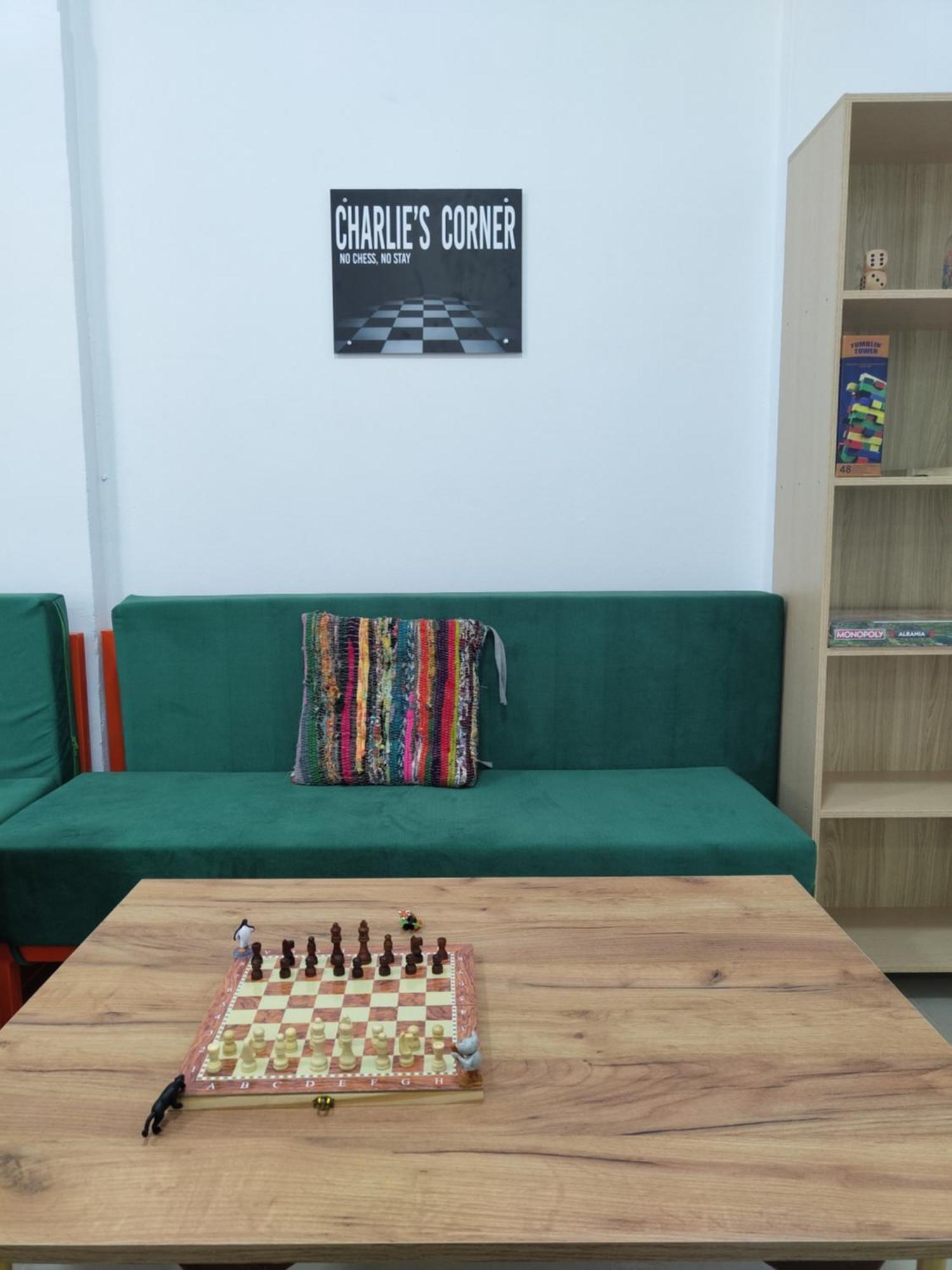 Tias Hostel Shkoder Ngoại thất bức ảnh