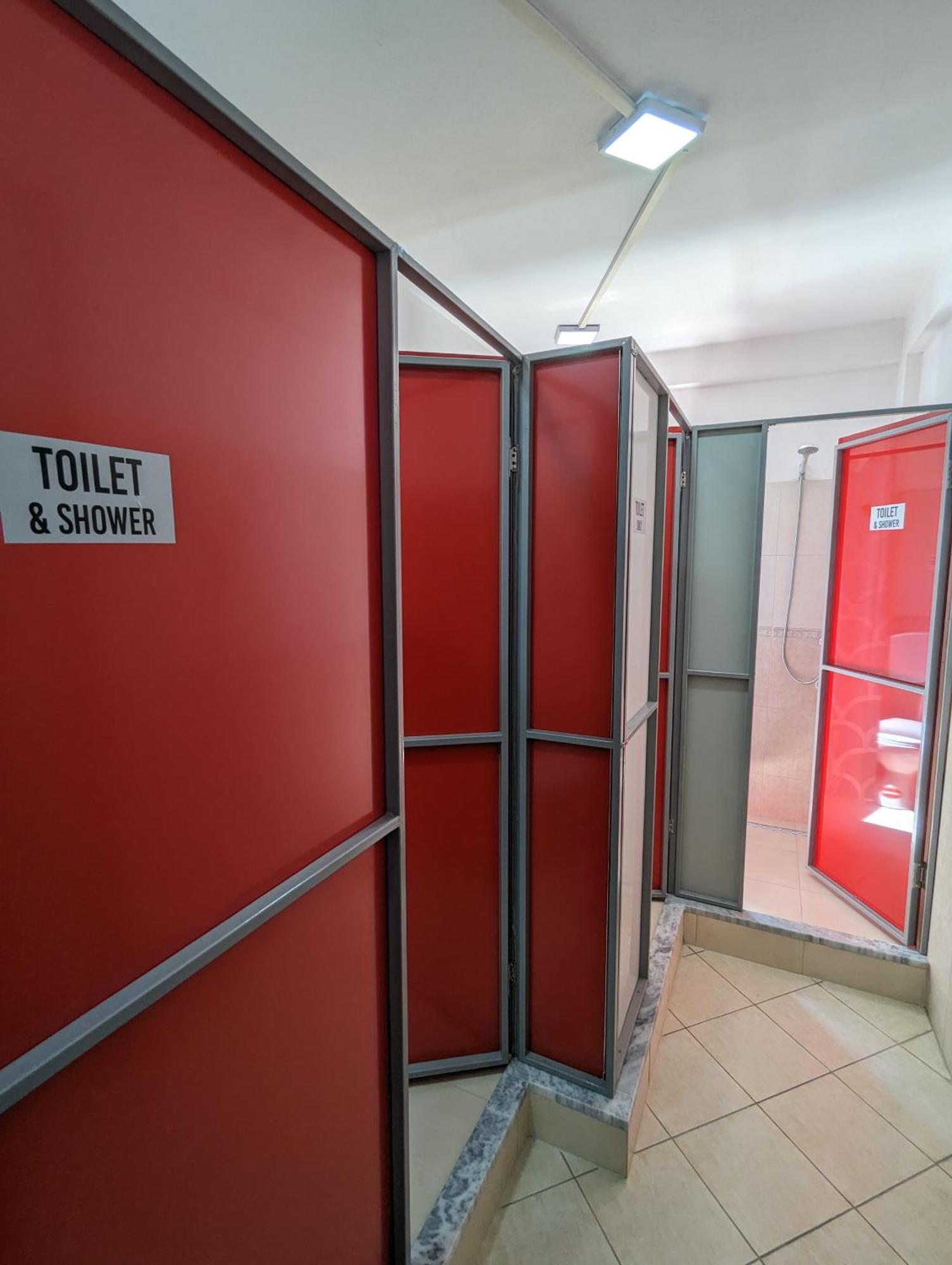 Tias Hostel Shkoder Ngoại thất bức ảnh