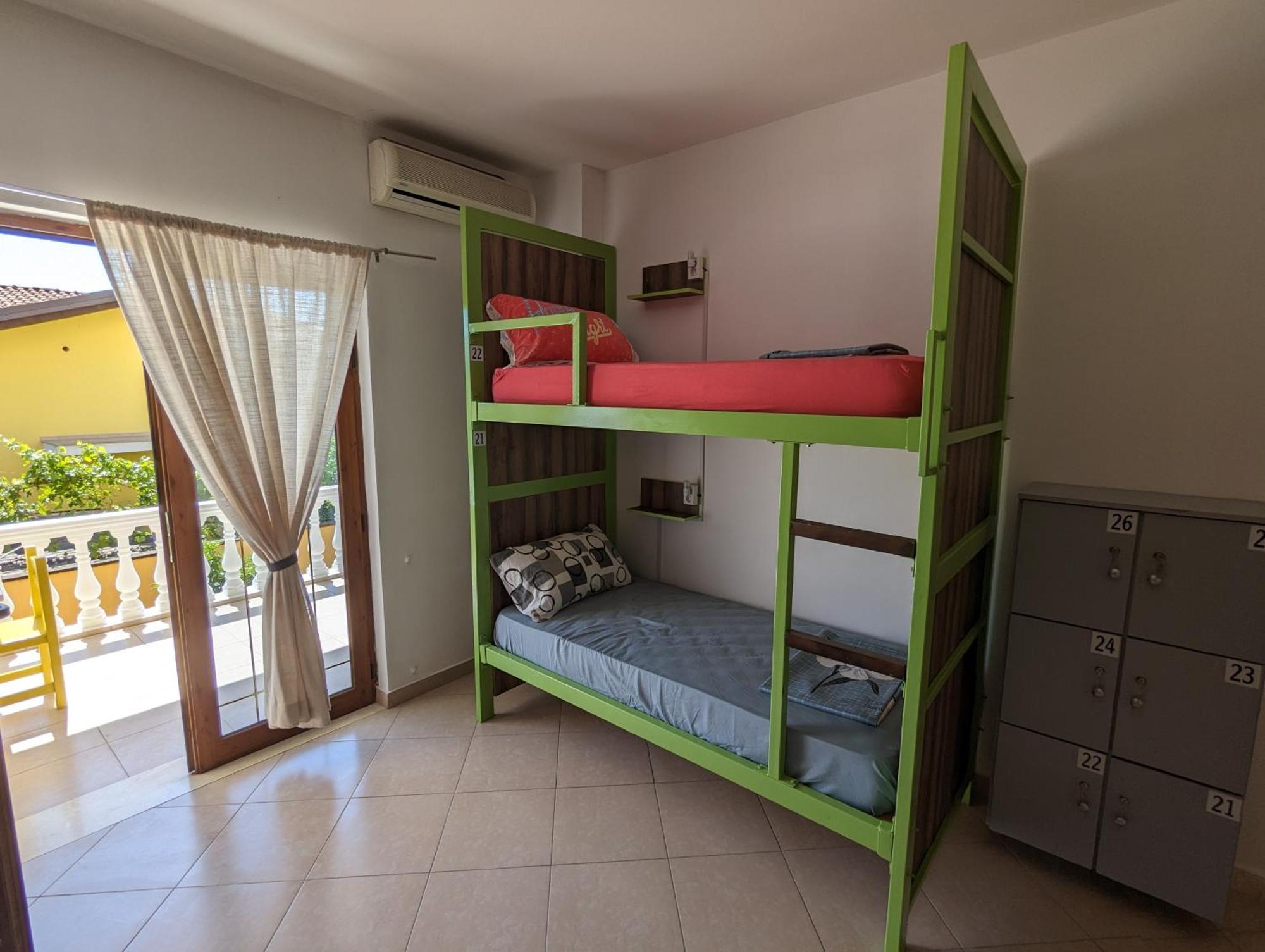 Tias Hostel Shkoder Ngoại thất bức ảnh