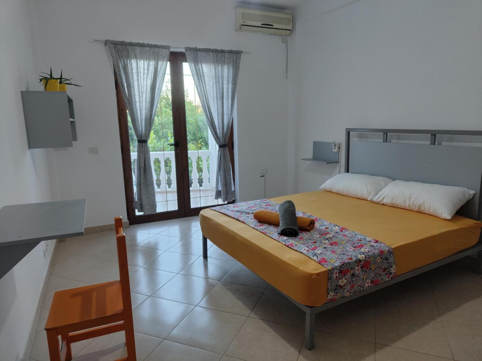 Tias Hostel Shkoder Ngoại thất bức ảnh