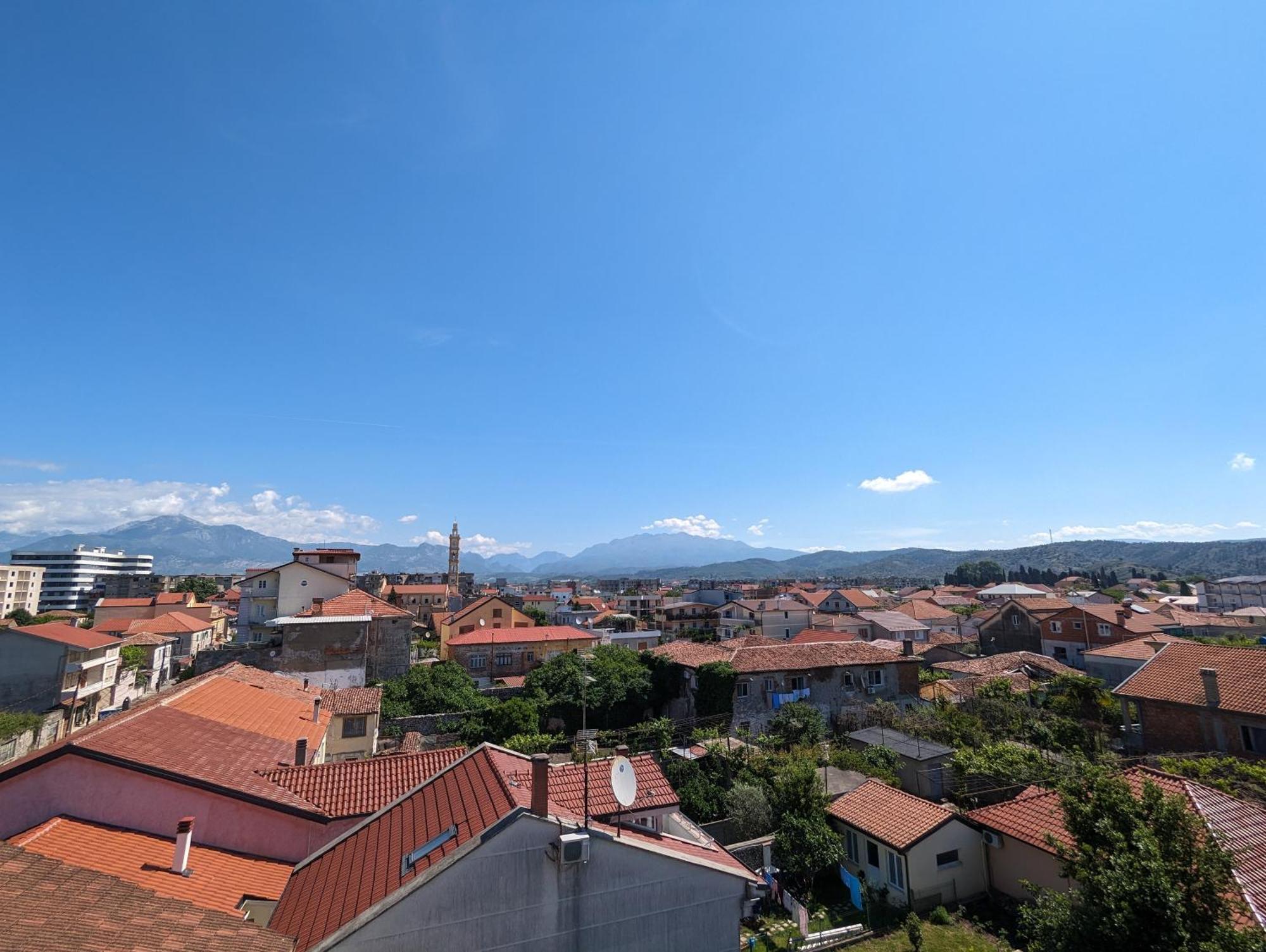 Tias Hostel Shkoder Ngoại thất bức ảnh