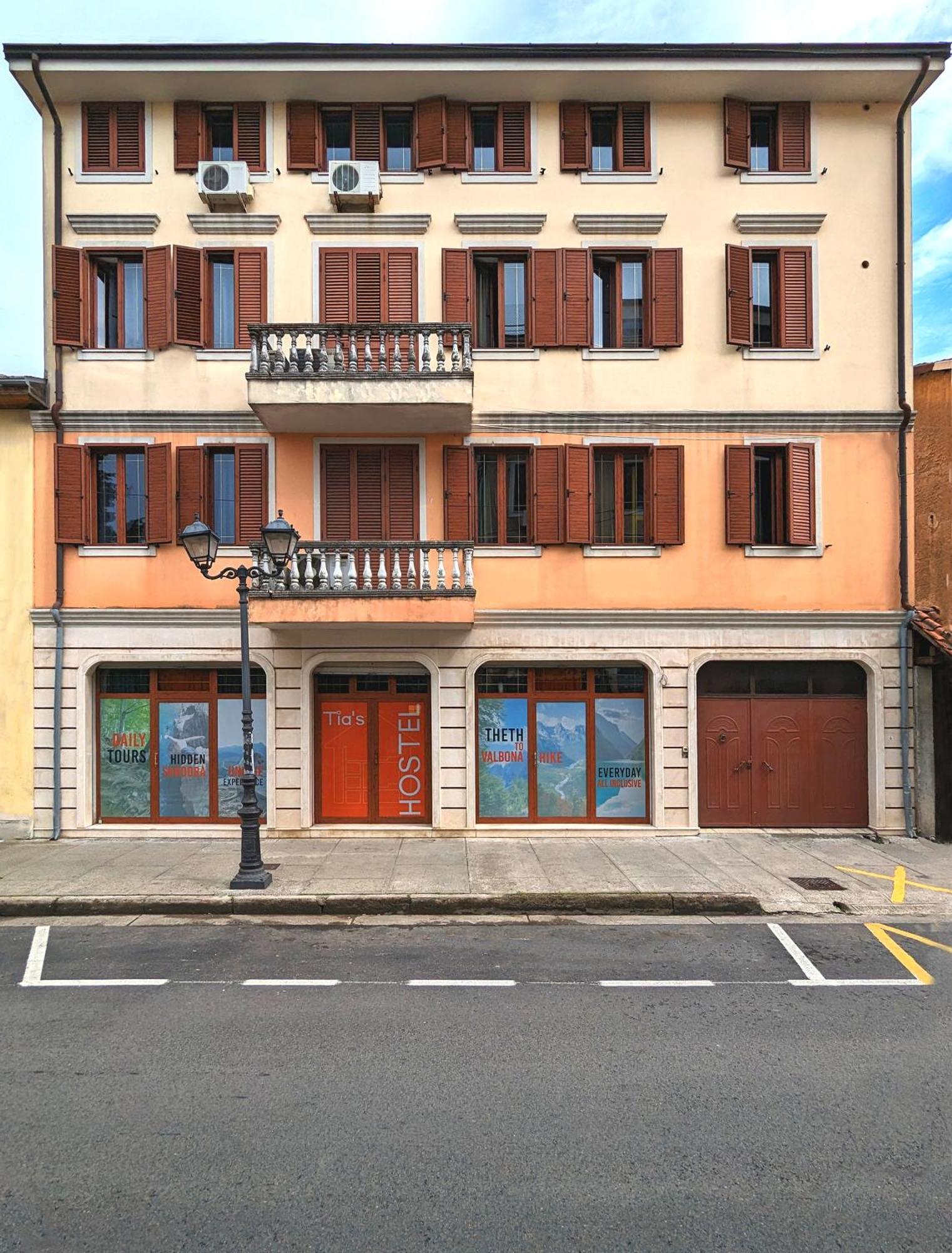 Tias Hostel Shkoder Ngoại thất bức ảnh