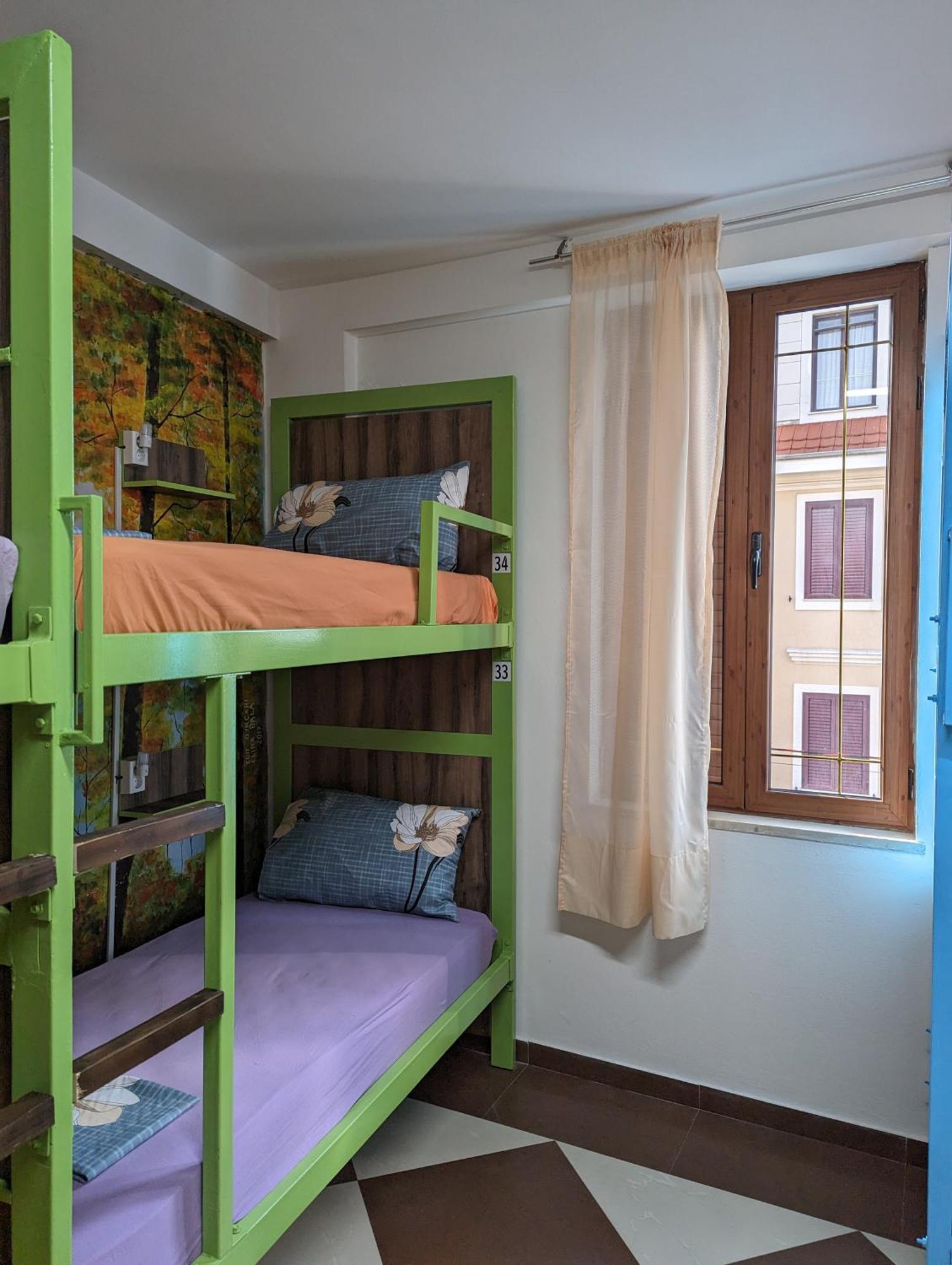 Tias Hostel Shkoder Ngoại thất bức ảnh