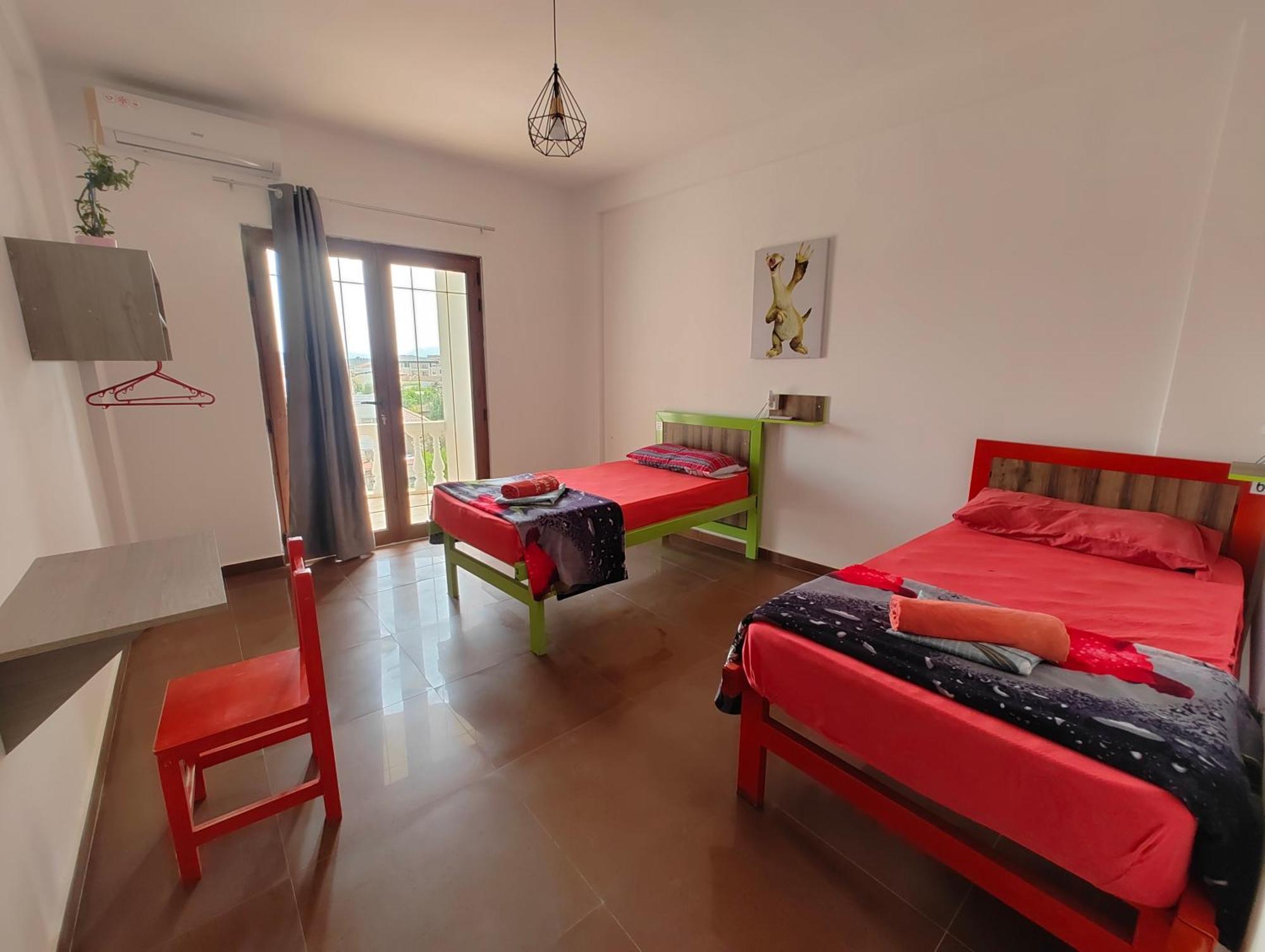 Tias Hostel Shkoder Ngoại thất bức ảnh