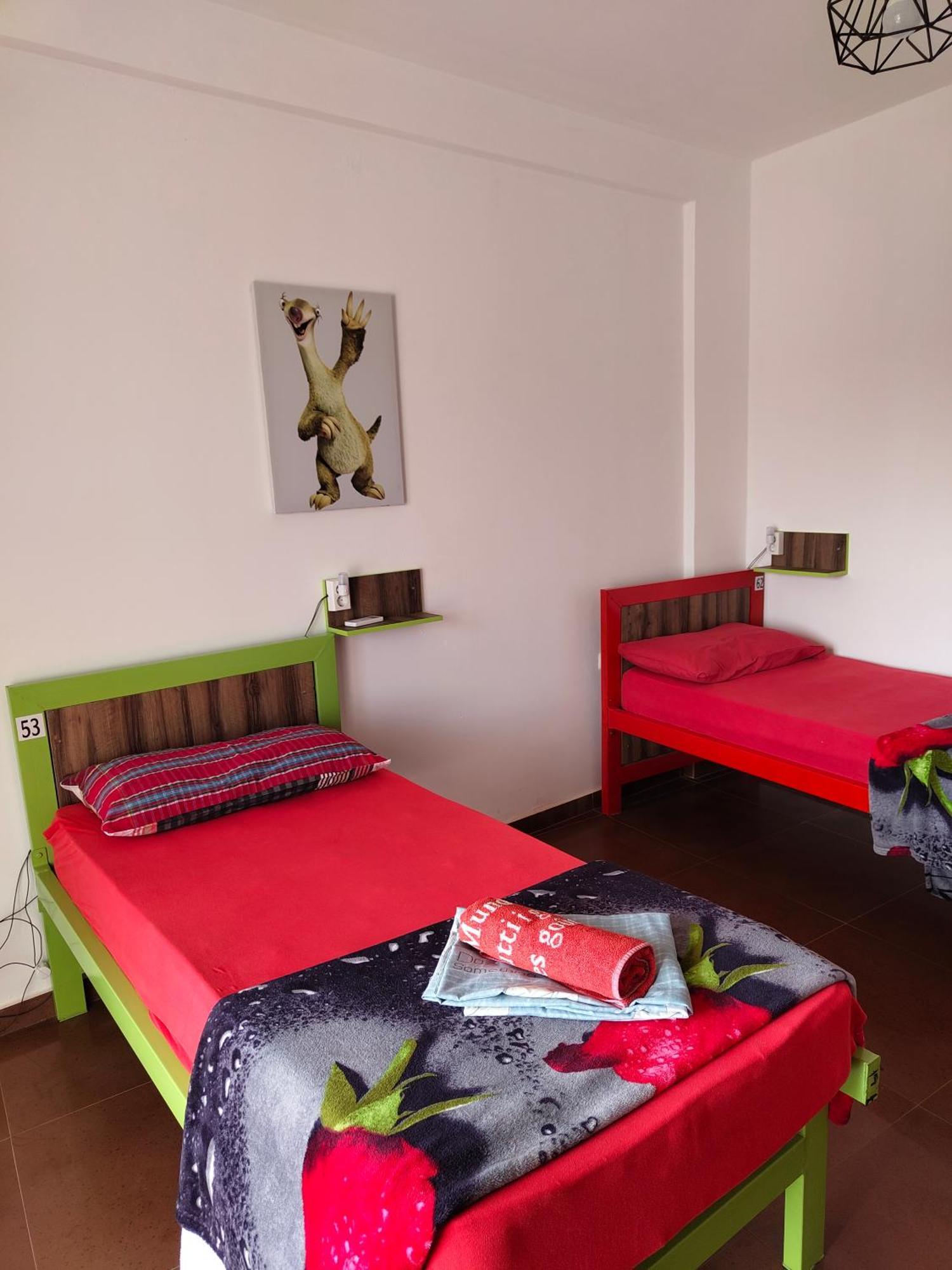 Tias Hostel Shkoder Ngoại thất bức ảnh
