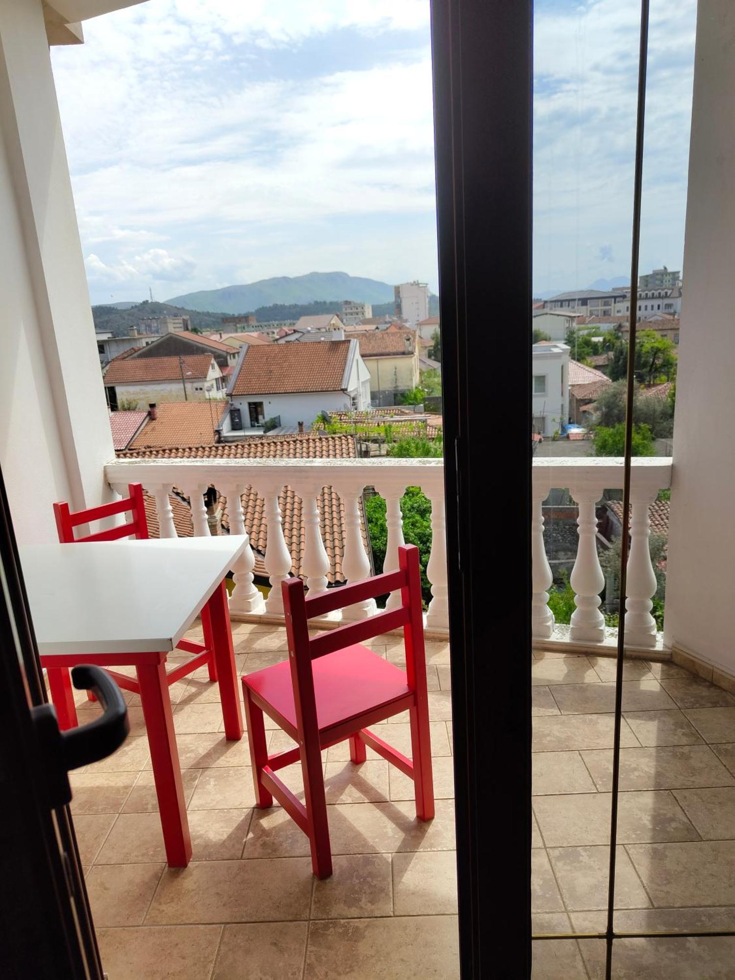 Tias Hostel Shkoder Ngoại thất bức ảnh